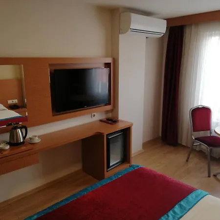 şahin Otel 3*